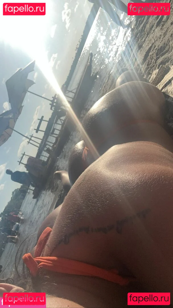 Vitória Kelly Onlyfans Photo Gallery 