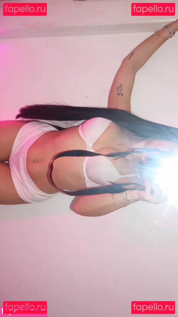 Vitória Kelly Onlyfans Photo Gallery 