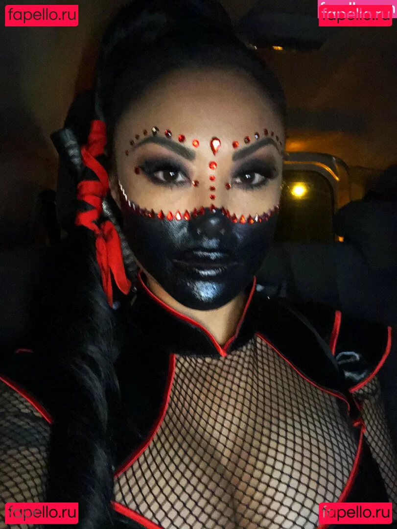 Kaylani Lei Onlyfans Photo Gallery 