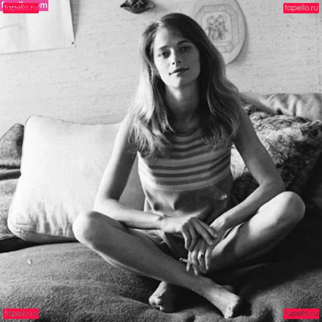 Charlotte Rampling Onlyfans Photo Gallery 