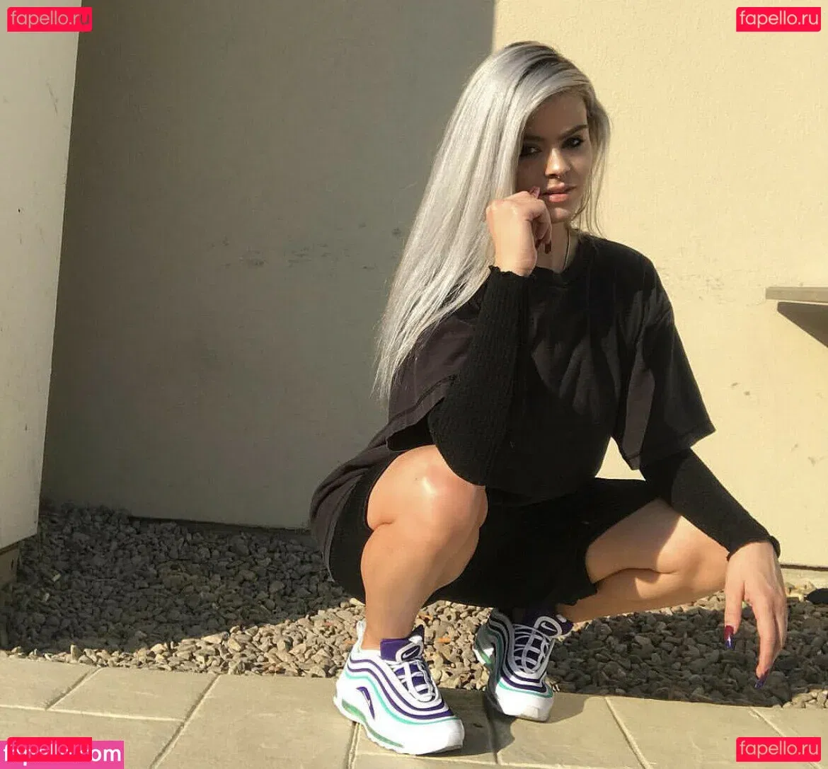 Hollie Rotten Onlyfans Photo Gallery 