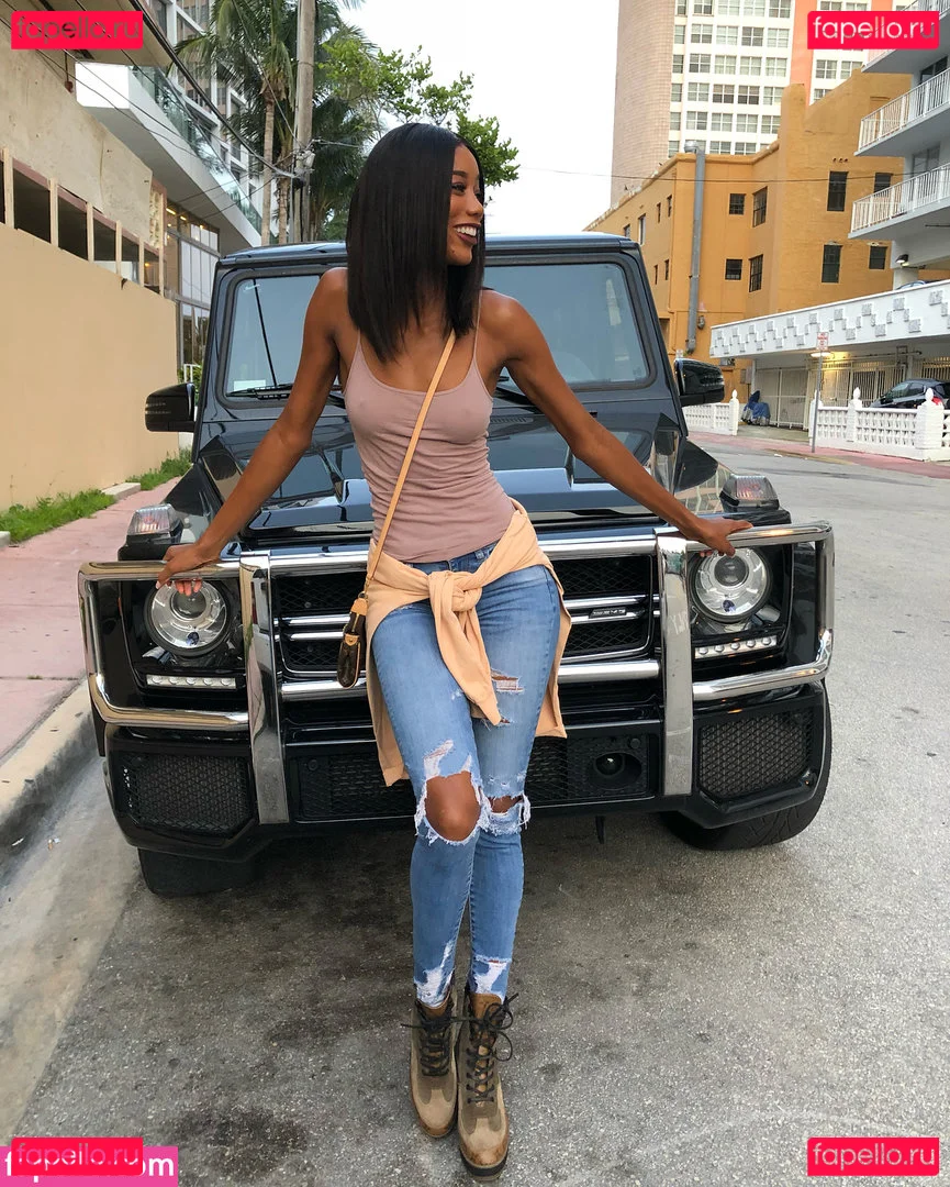 DJ JuicyM Onlyfans Photo Gallery 