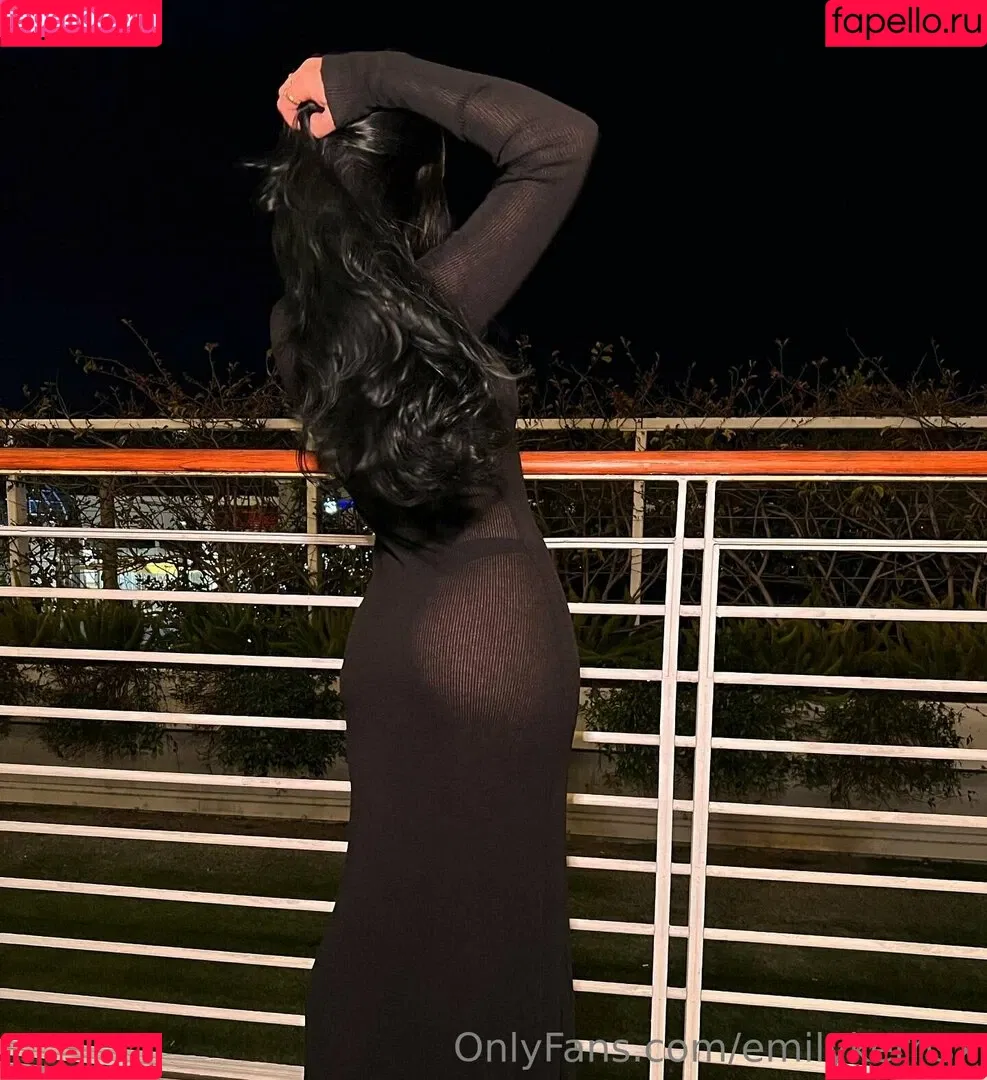 emilykernsx Onlyfans Photo Gallery 