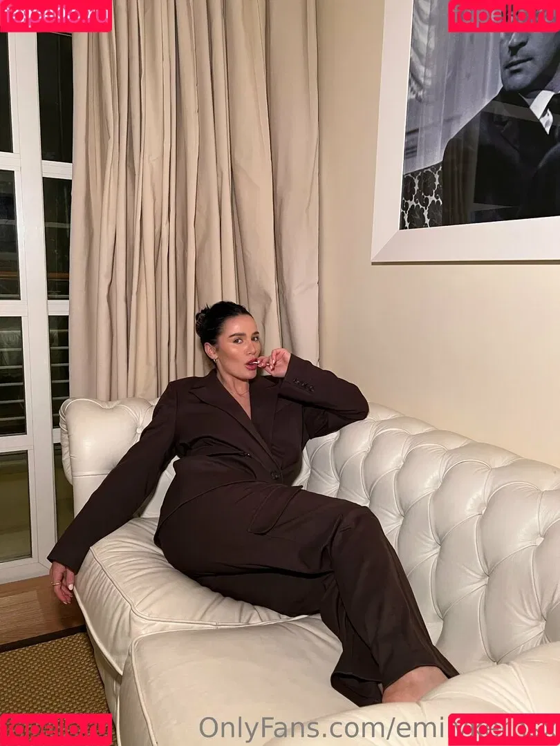 emilykernsx Onlyfans Photo Gallery 