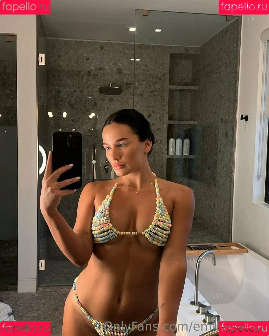 emilykernsx Onlyfans Photo Gallery 