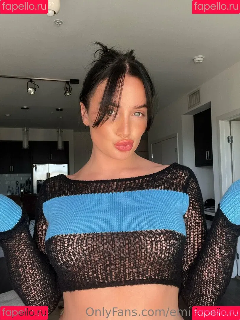 emilykernsx Onlyfans Photo Gallery 