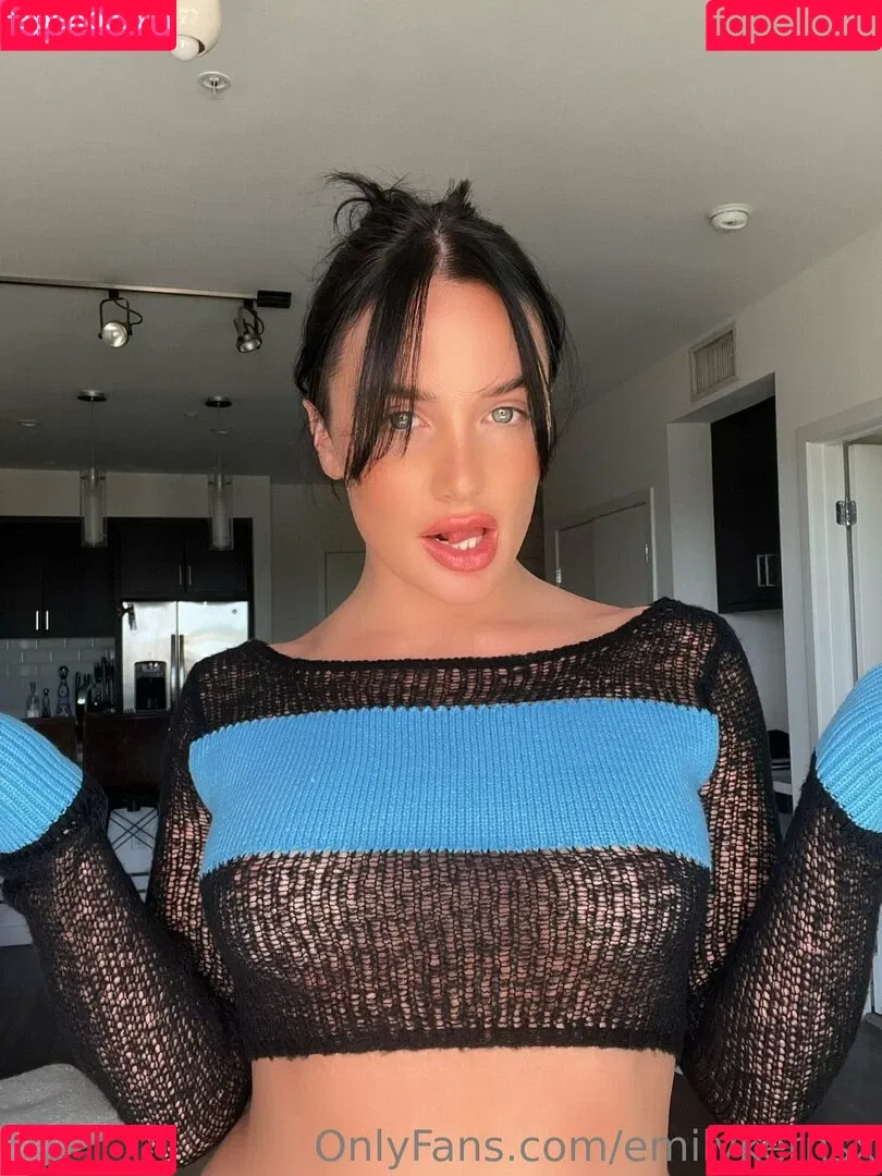 emilykernsx Onlyfans Photo Gallery 