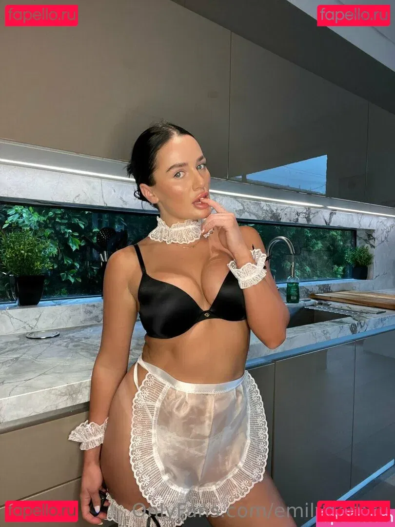 emilykernsx Onlyfans Photo Gallery 