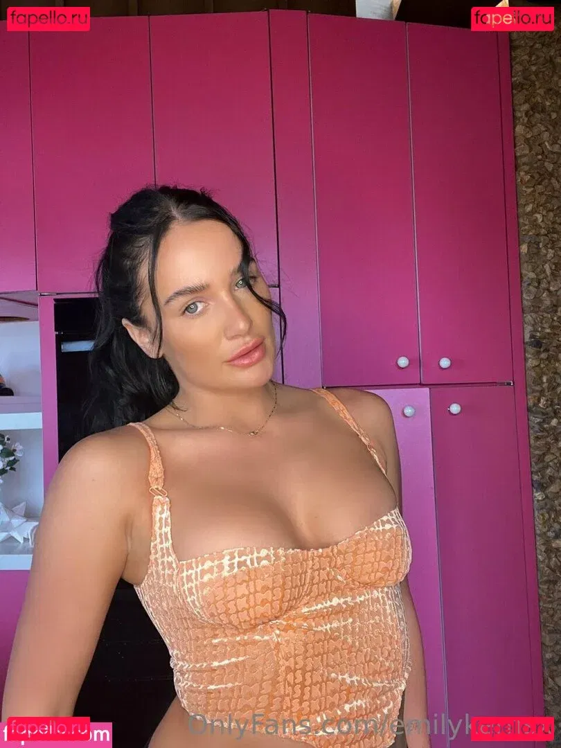 emilykernsx Onlyfans Photo Gallery 