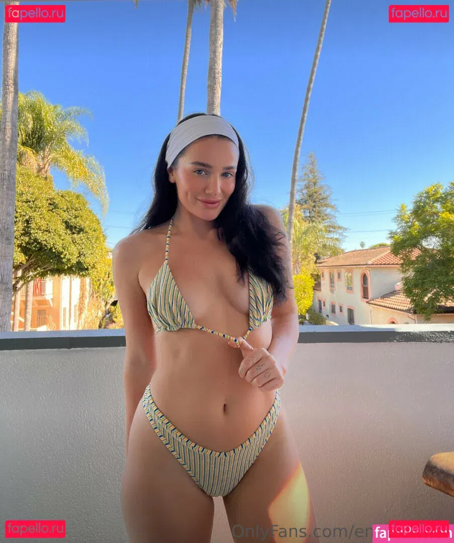 emilykernsx Onlyfans Photo Gallery 