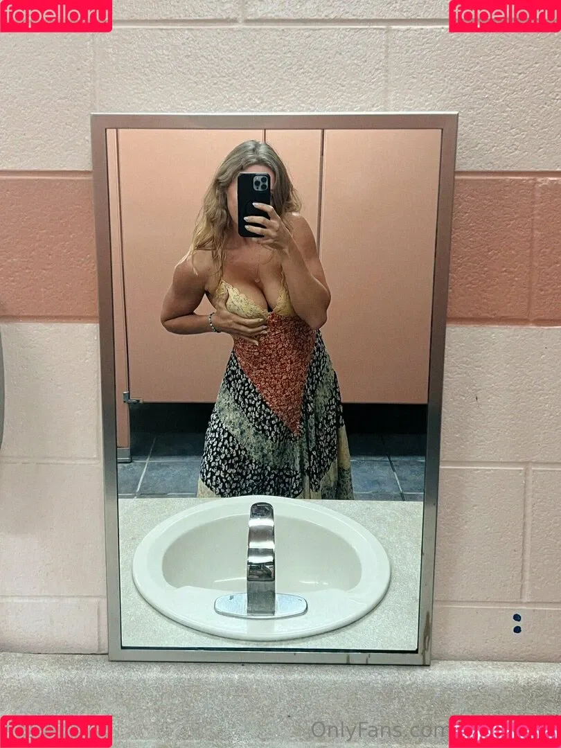 freemollypills Onlyfans Photo Gallery 
