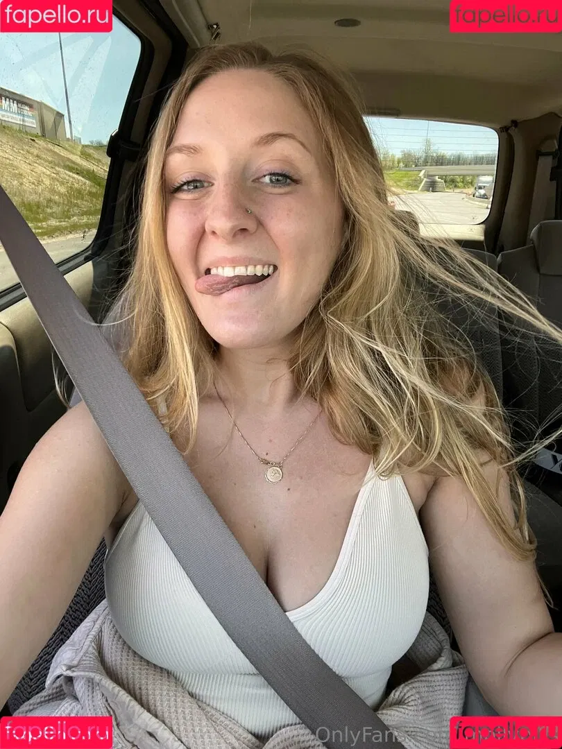 freemollypills Onlyfans Photo Gallery 