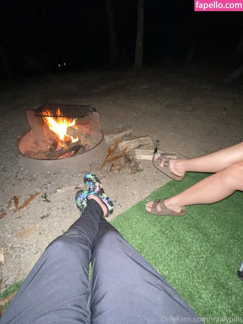 freemollypills Onlyfans Photo Gallery 