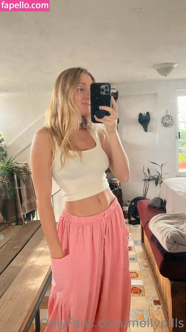 freemollypills Onlyfans Photo Gallery 