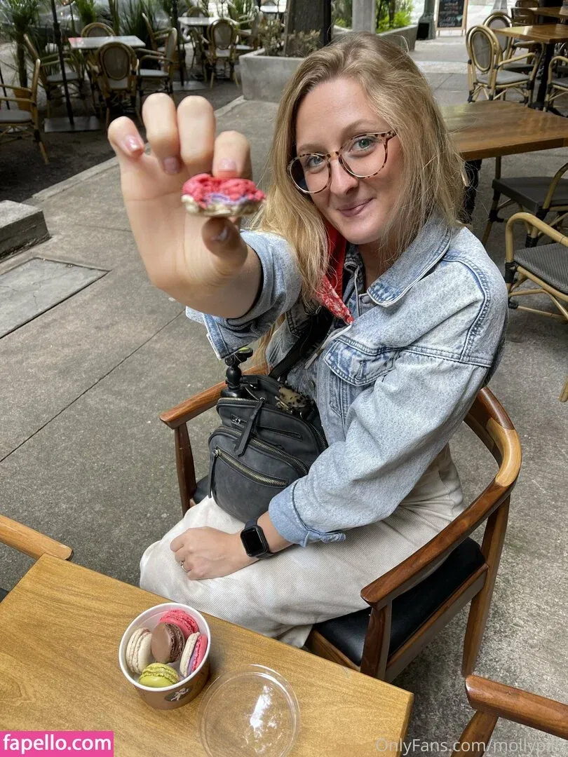 freemollypills Onlyfans Photo Gallery 