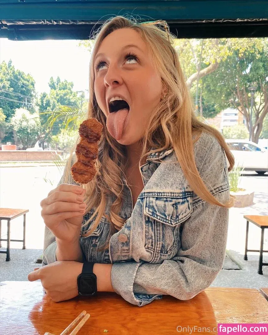 freemollypills Onlyfans Photo Gallery 