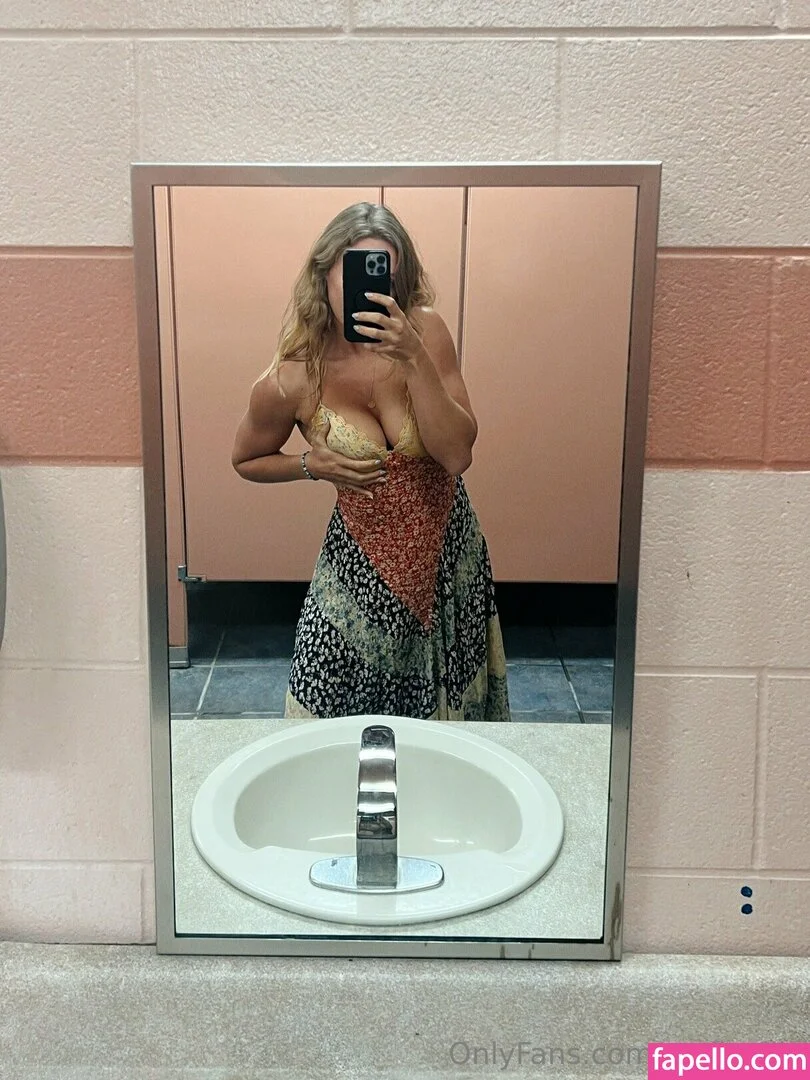 freemollypills Onlyfans Photo Gallery 