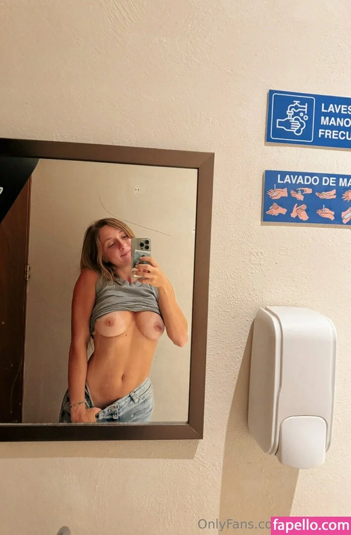 freemollypills Onlyfans Photo Gallery 