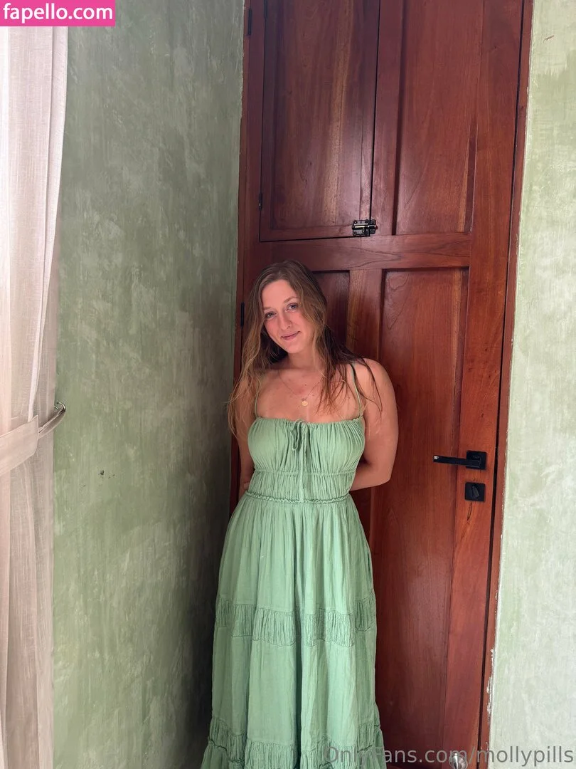 freemollypills Onlyfans Photo Gallery 