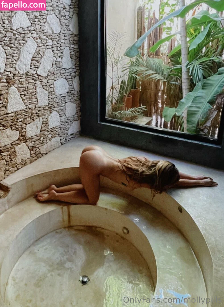 freemollypills Onlyfans Photo Gallery 