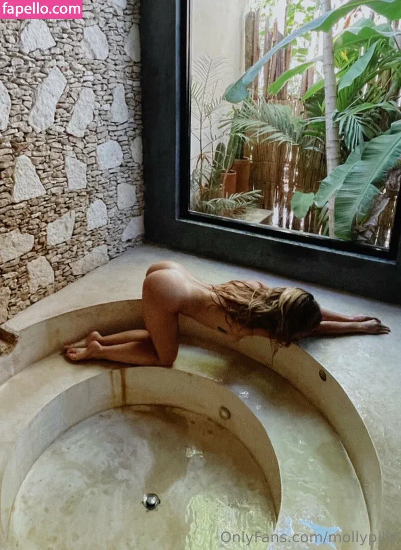 freemollypills Onlyfans Photo Gallery 