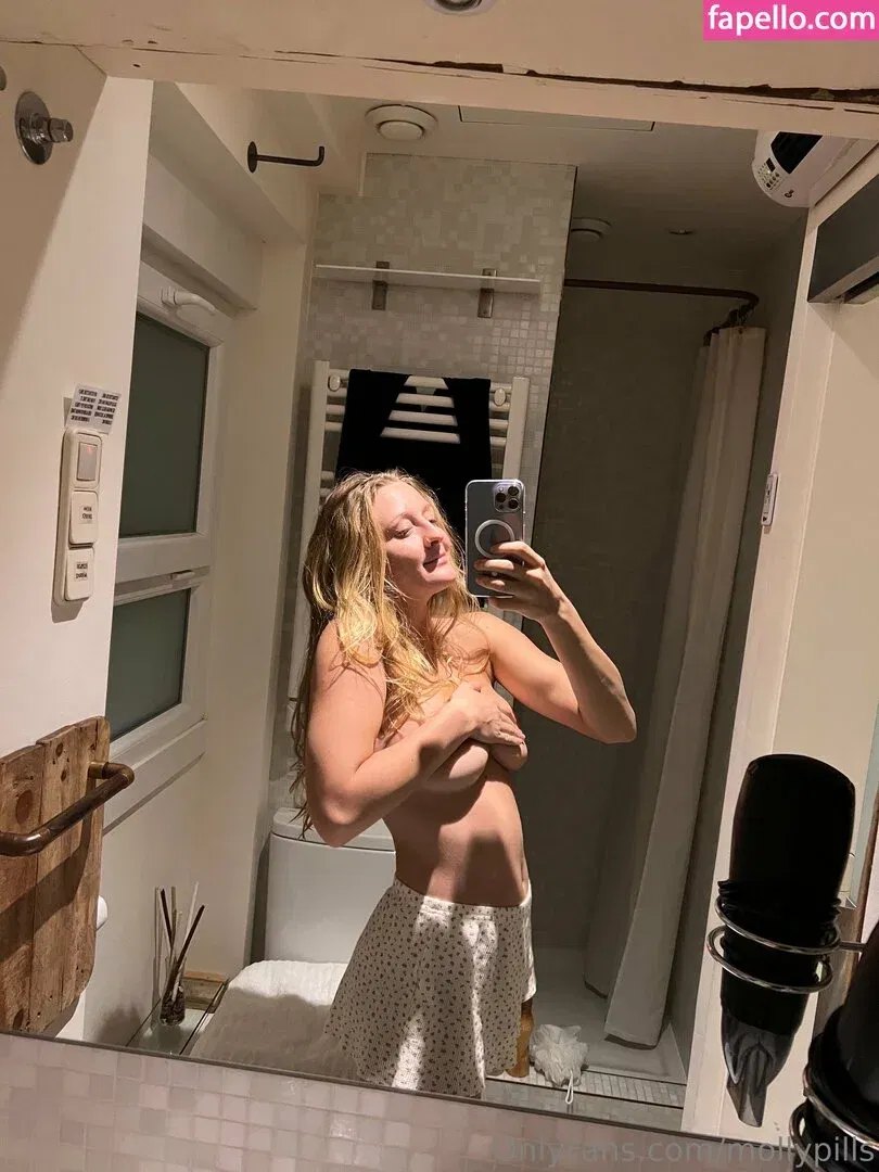 freemollypills Onlyfans Photo Gallery 
