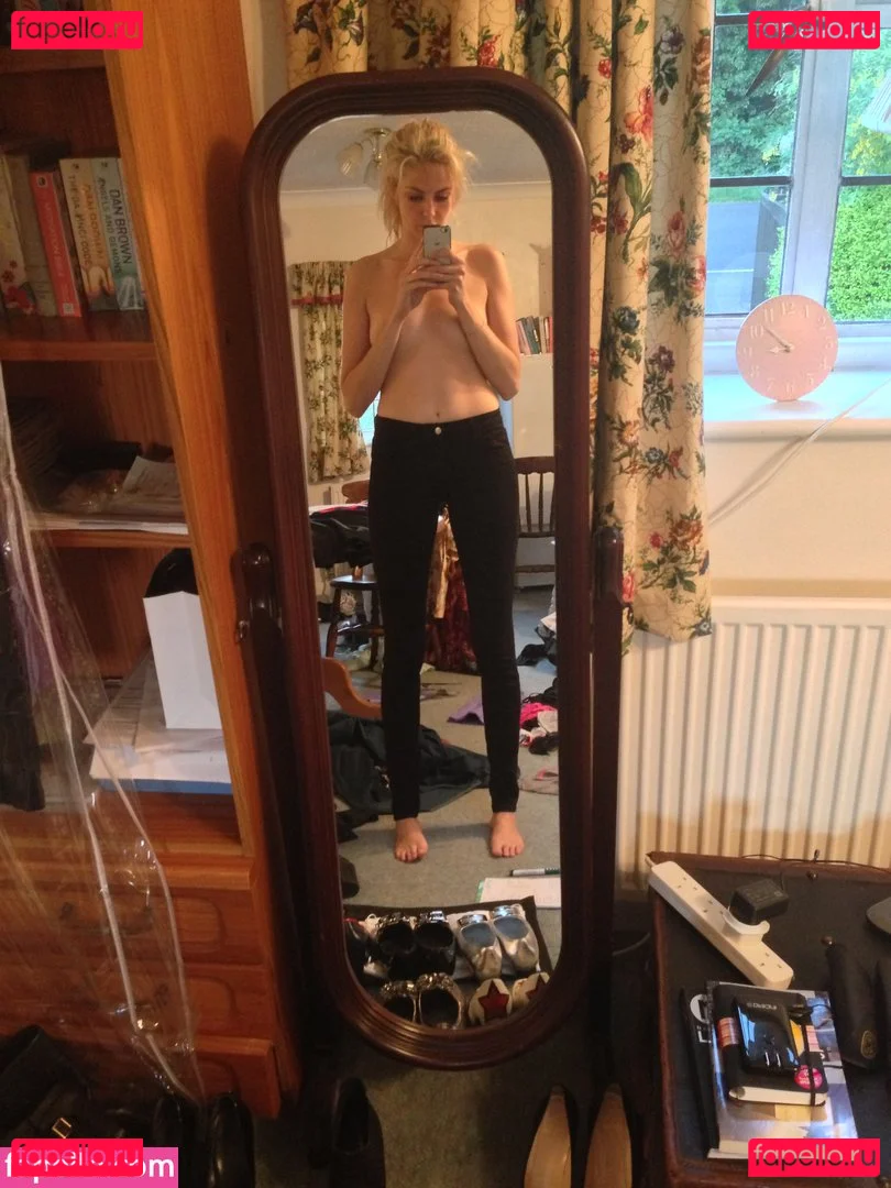 Tamsin Egerton Onlyfans Photo Gallery 