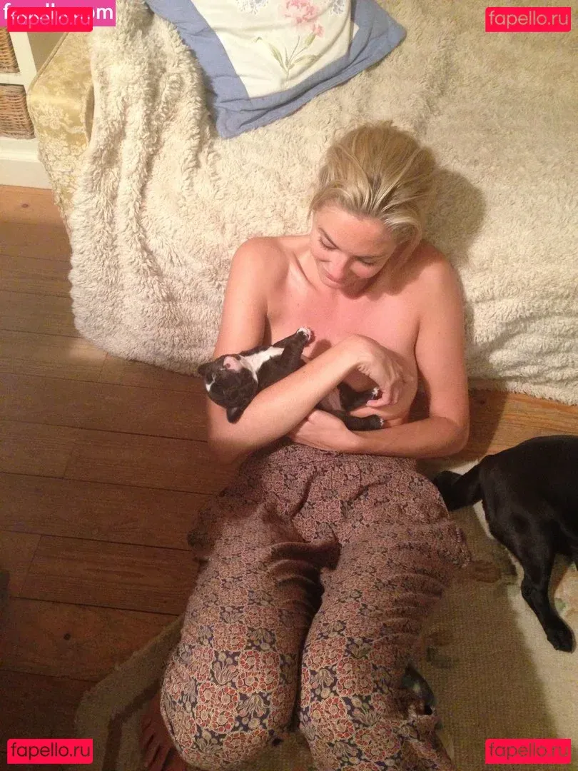 Tamsin Egerton Onlyfans Photo Gallery 