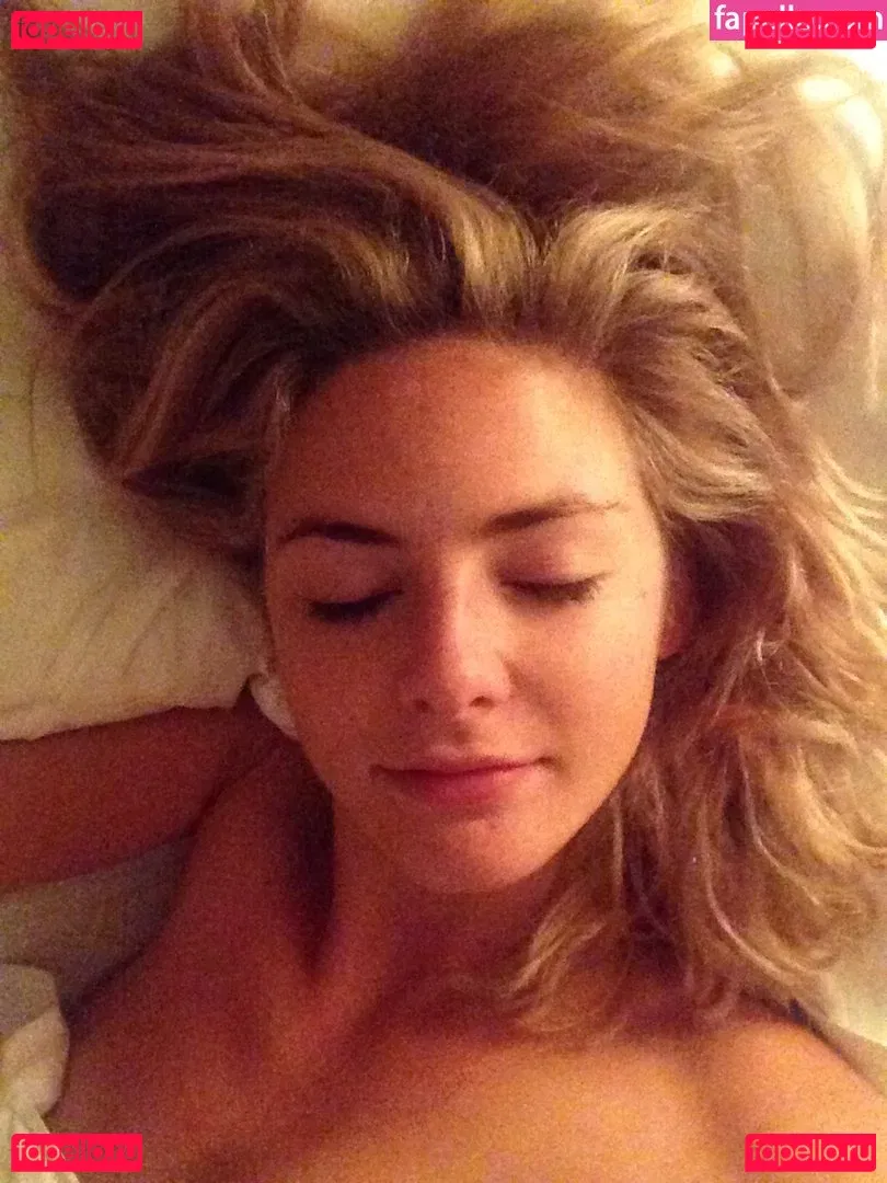 Tamsin Egerton Onlyfans Photo Gallery 