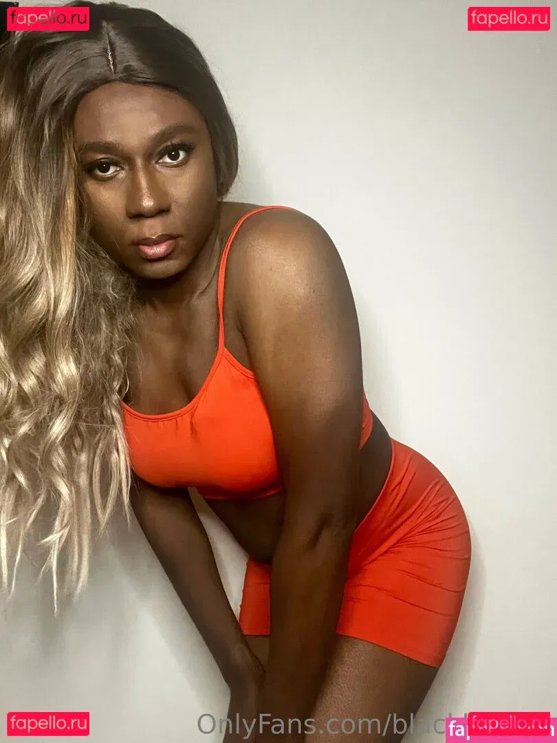 blackbootay Onlyfans Photo Gallery 