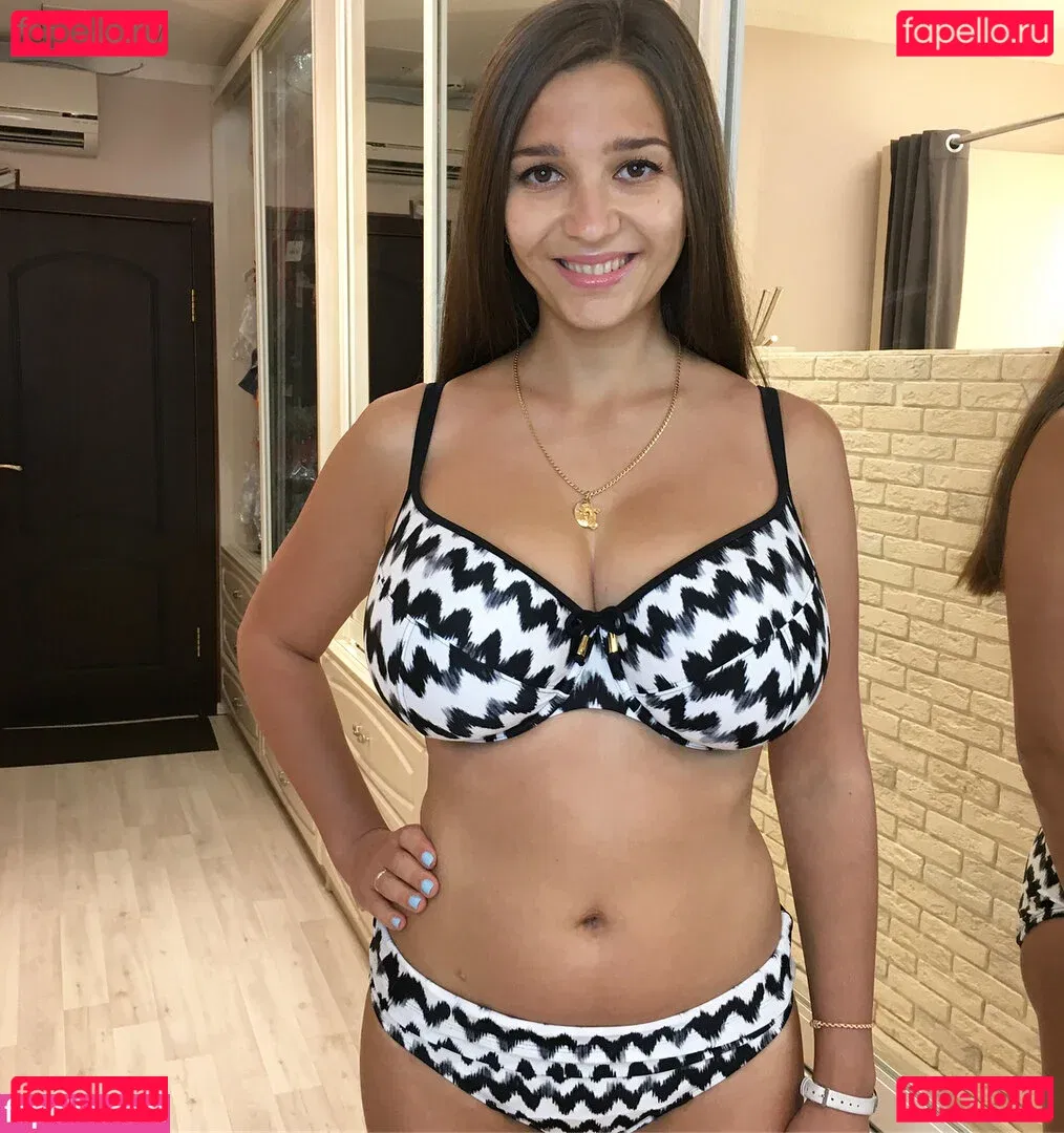 Galina Marian Onlyfans Photo Gallery 