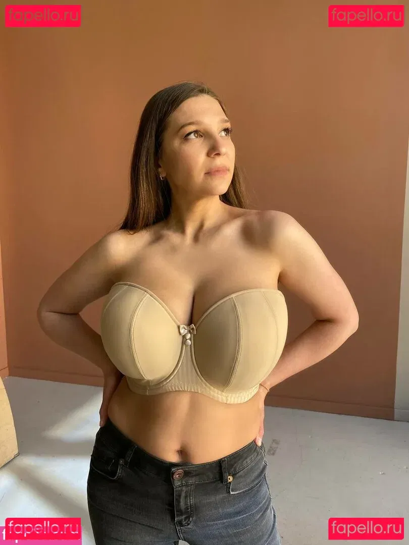 Galina Marian Onlyfans Photo Gallery 