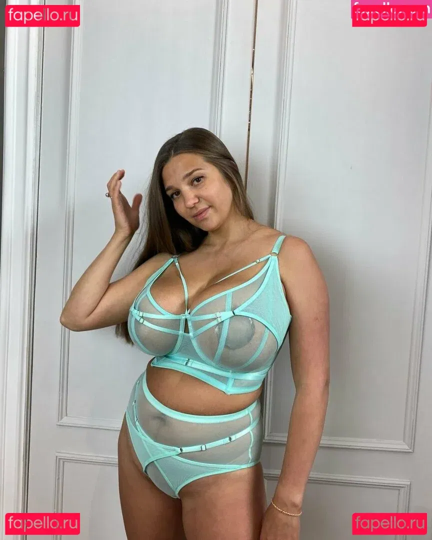 Galina Marian Onlyfans Photo Gallery 