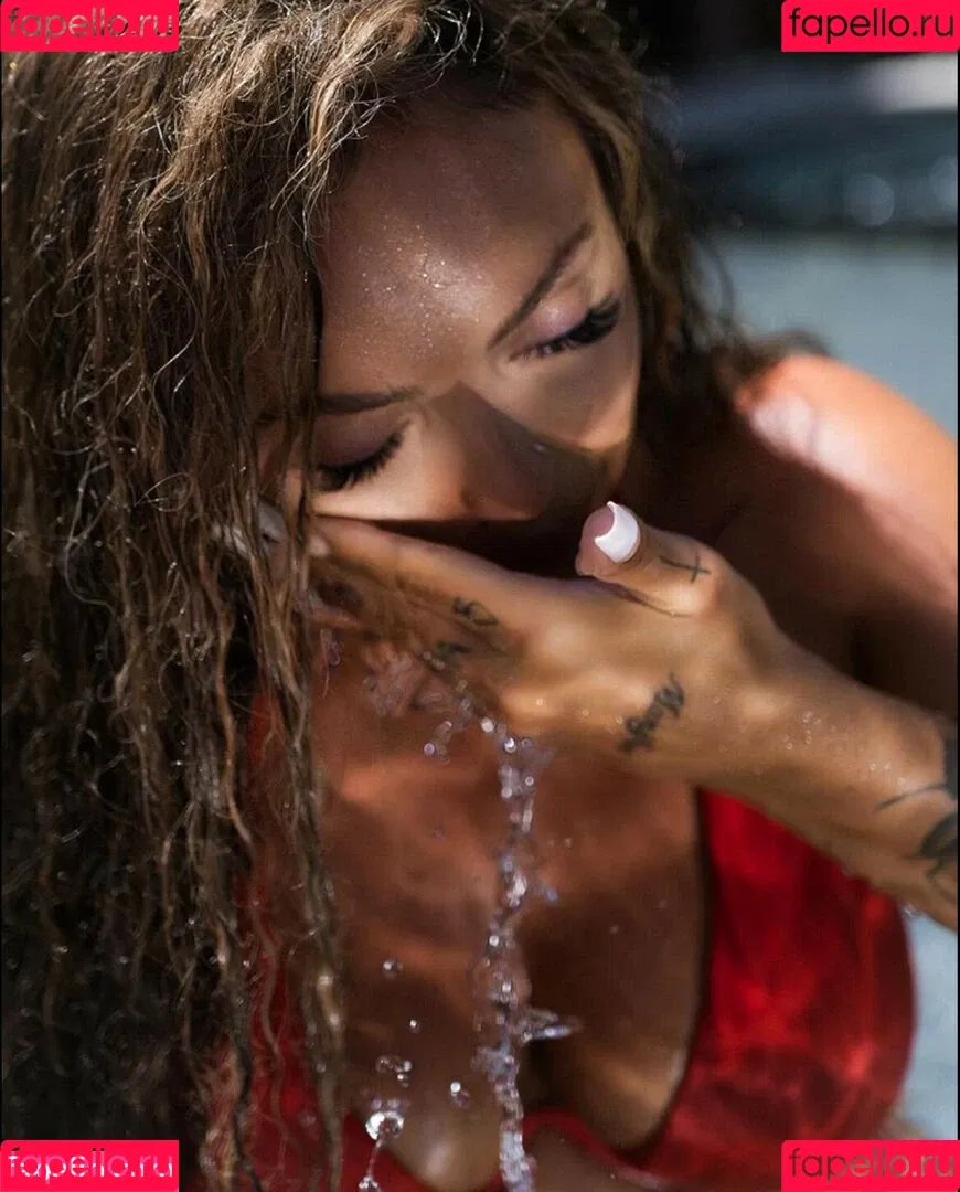 Jesy Nelson Onlyfans Photo Gallery 