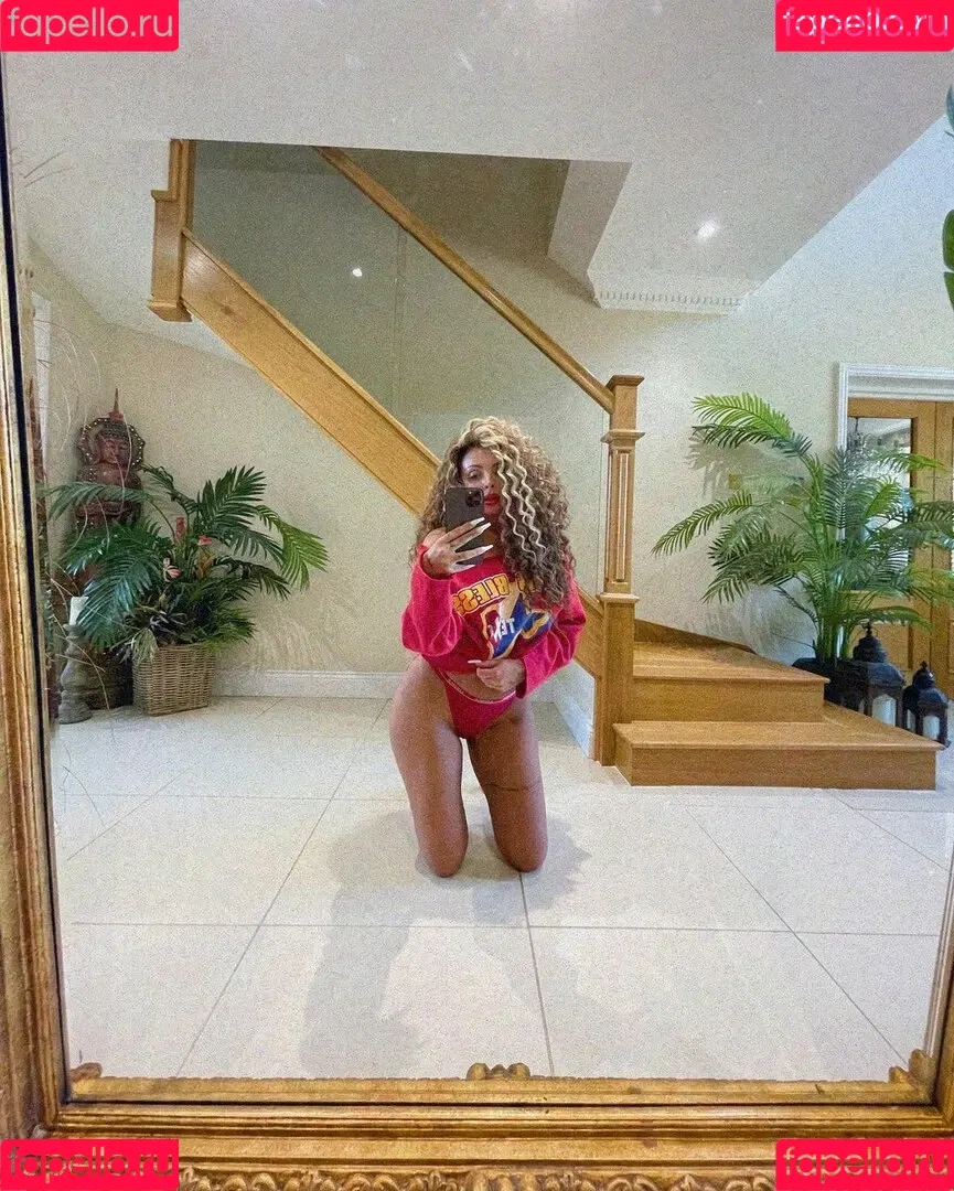 Jesy Nelson Onlyfans Photo Gallery 