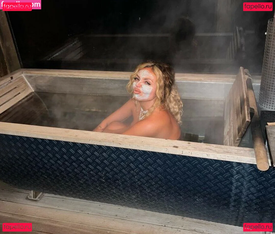 Jesy Nelson Onlyfans Photo Gallery 