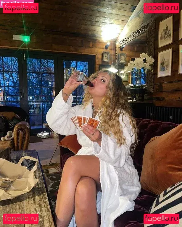 Jesy Nelson Onlyfans Photo Gallery 