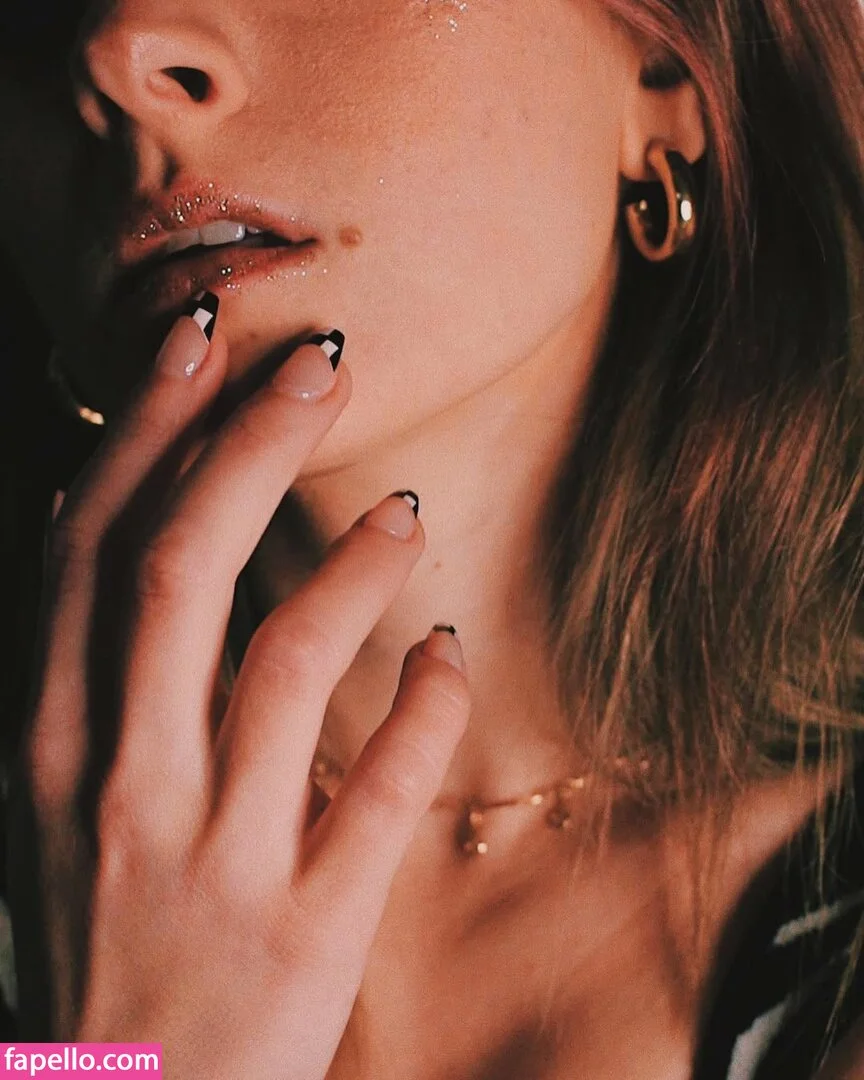 Mary Sue Onlyfans Photo Gallery 