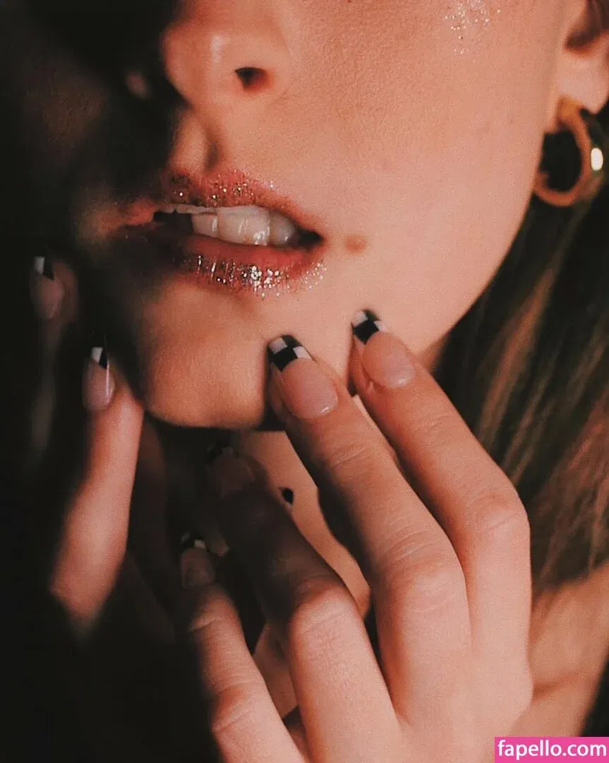 Mary Sue Onlyfans Photo Gallery 