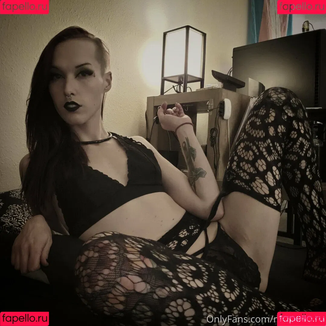 MissRedline Onlyfans Photo Gallery 