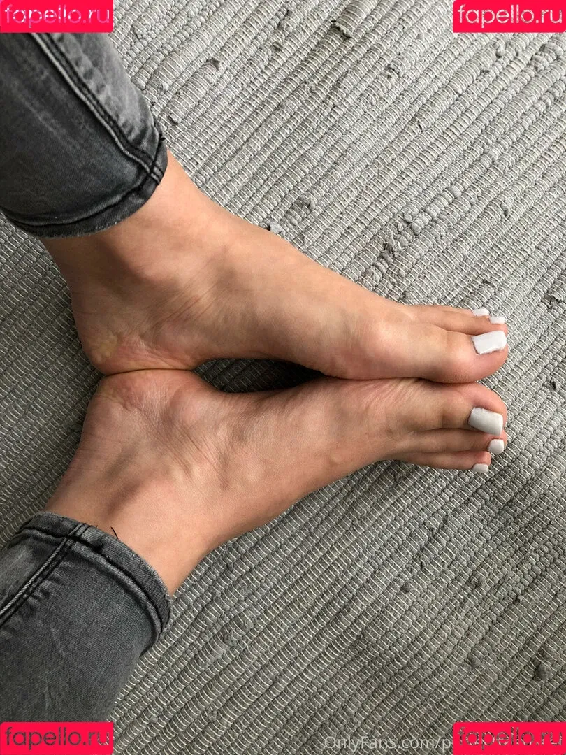 perfectteenfeet Onlyfans Photo Gallery 