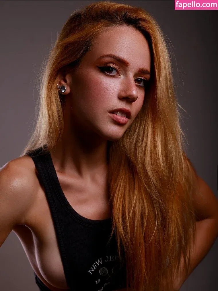 Ceciamix Onlyfans Photo Gallery 