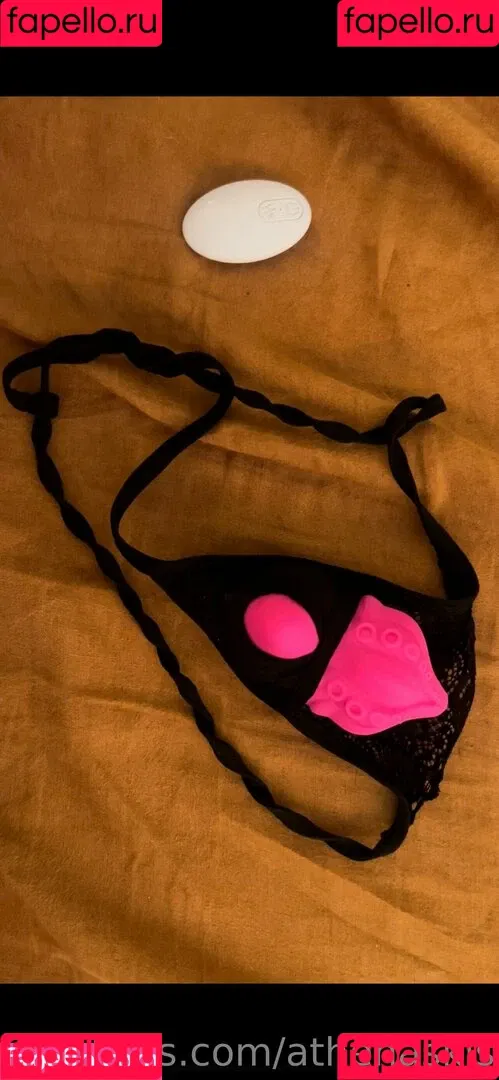athenaskisses Onlyfans Photo Gallery 