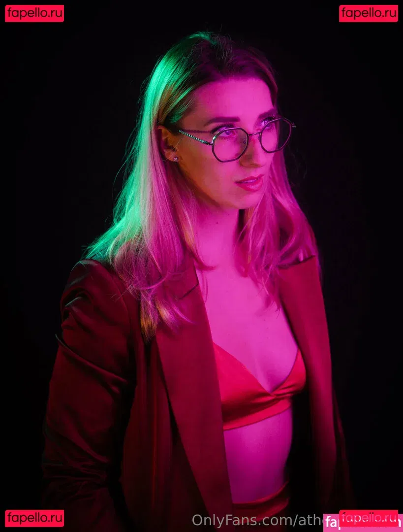 athenaskisses Onlyfans Photo Gallery 