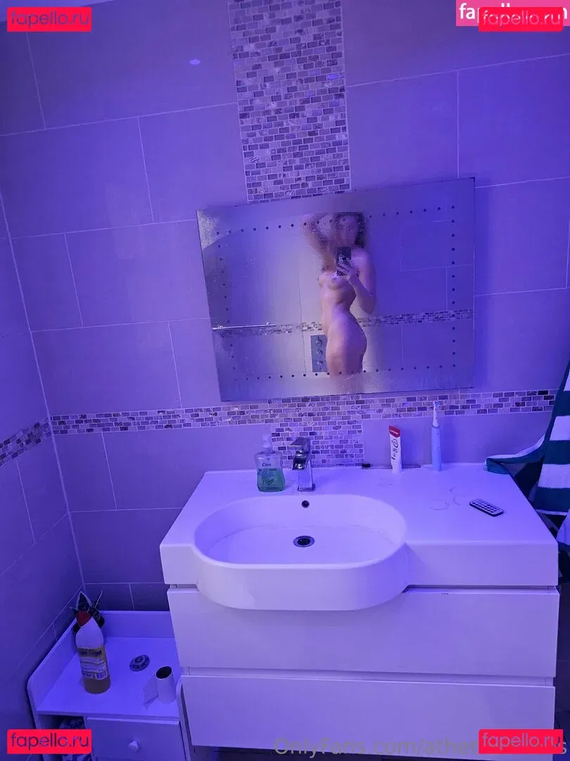 athenaskisses Onlyfans Photo Gallery 