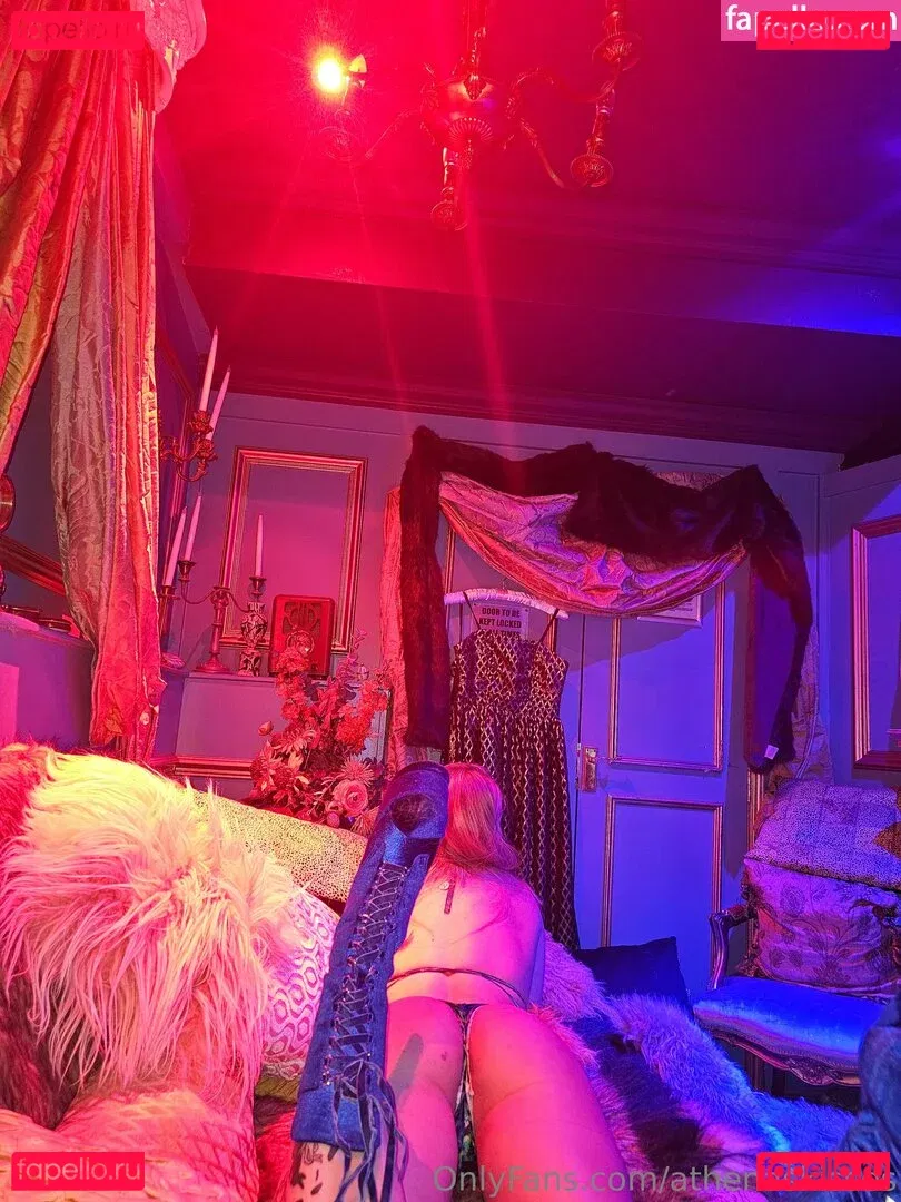 athenaskisses Onlyfans Photo Gallery 