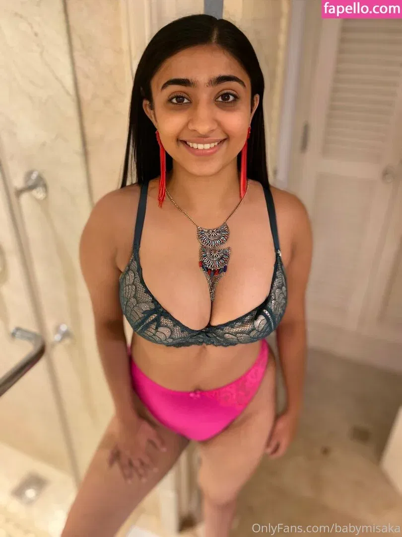 Babymisaka Onlyfans Photo Gallery 