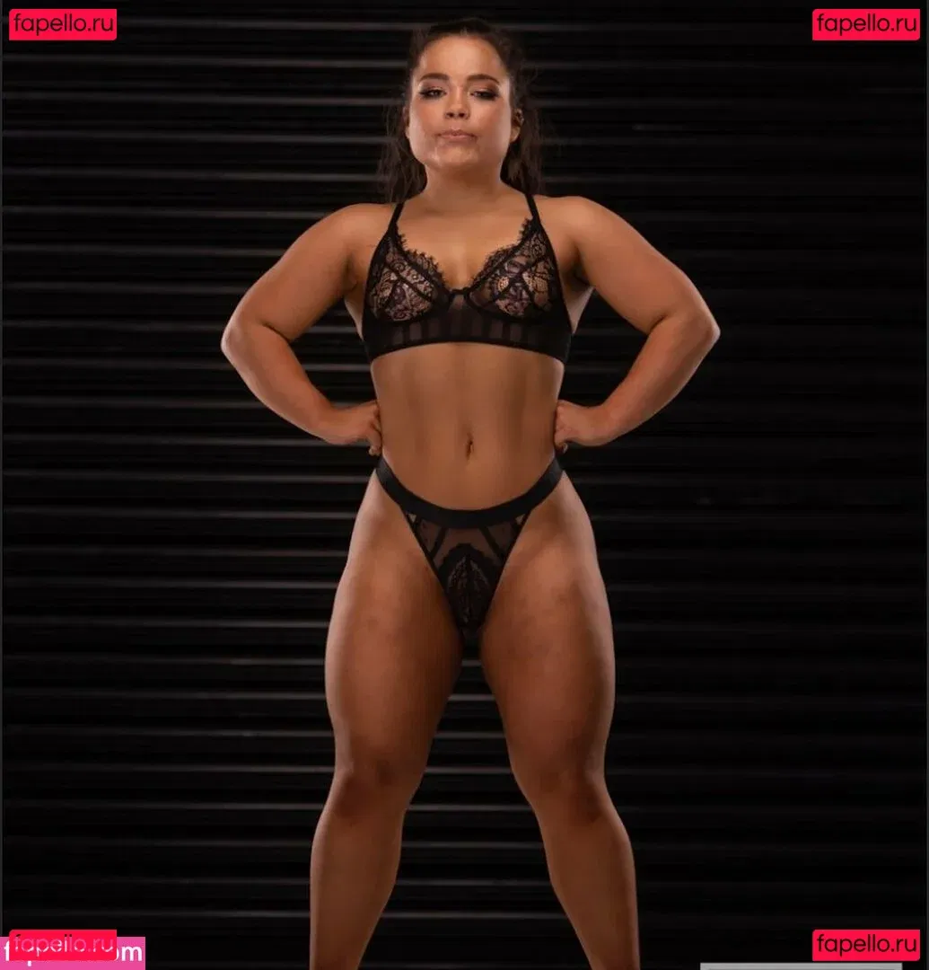 Shannon Dacombe Onlyfans Photo Gallery 