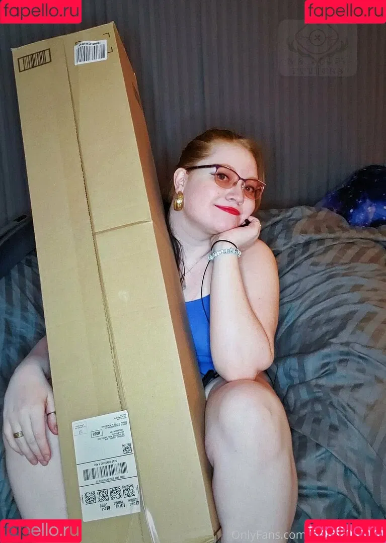 mspoppybuttons Onlyfans Photo Gallery 