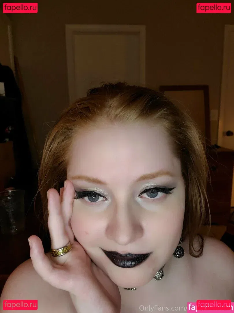 mspoppybuttons Onlyfans Photo Gallery 